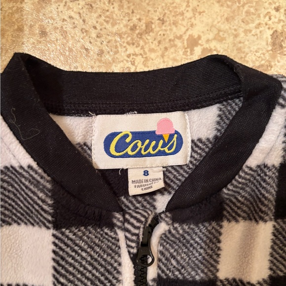 Cows onesie size 8 - Picture 2 of 3